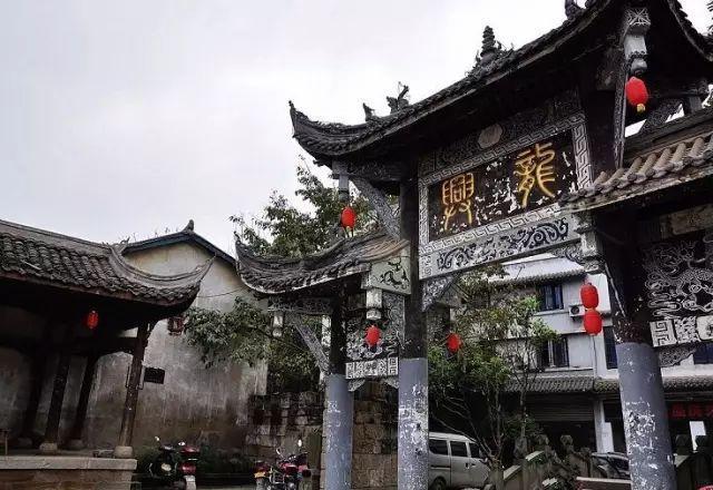 2024年1月份生肖狗爱情运势:崭新希望与美好开始